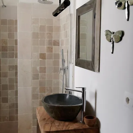 ヴィラ Batu Stylish 2 Bedroom チステルニーノ