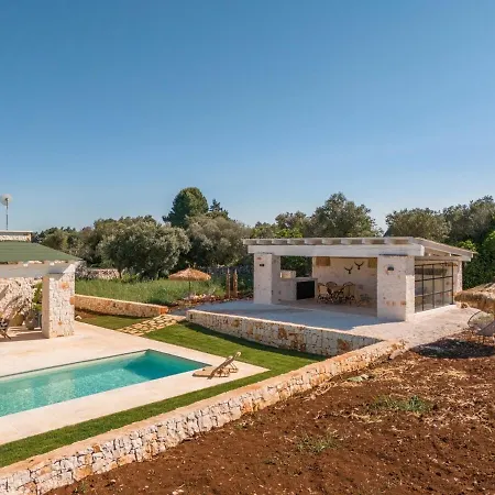 Batu Stylish 2 Bedroom Villa Cisternino