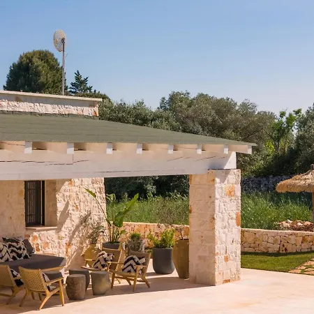 Batu Stylish 2 Bedroom Villa Cisternino