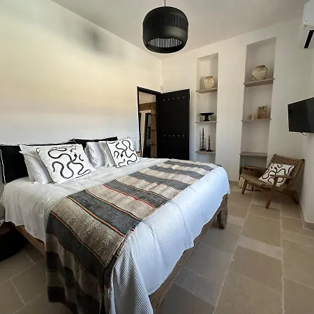 Batu Stylish 2 Bedroom *