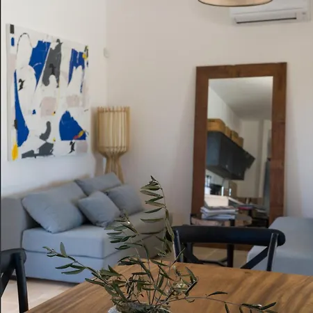 Batu Stylish 2 Bedroom *