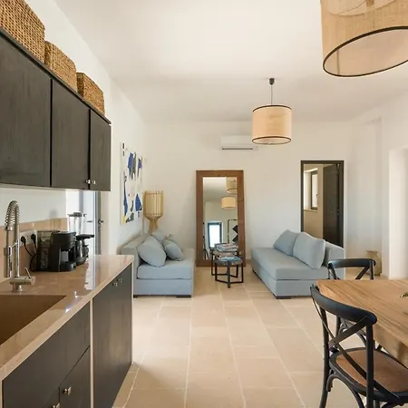 Batu Stylish 2 Bedroom Cisternino