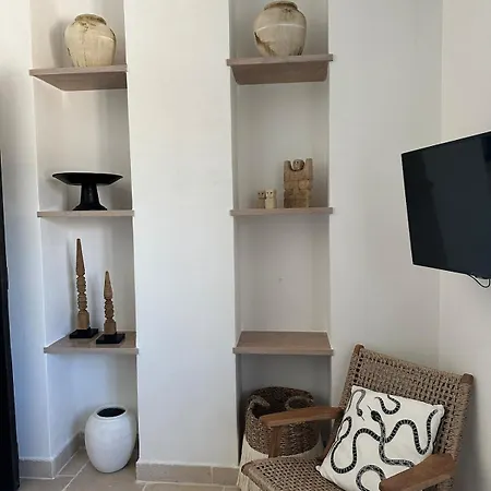 Batu Stylish 2 Bedroom Villa Cisternino