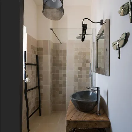 Batu Stylish 2 Bedroom Cisternino