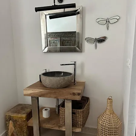 Batu Stylish 2 Bedroom Cisternino